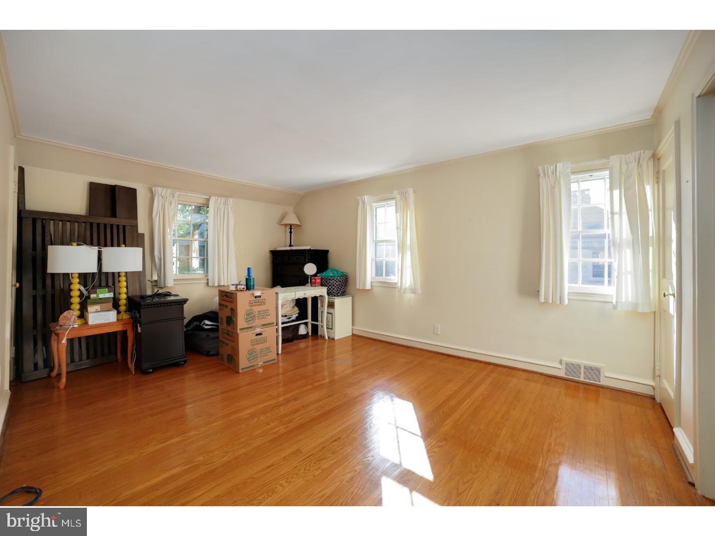 528 Fox Road Glenside, PA 19038 - Photo 13 of 25 Gallery Image 13