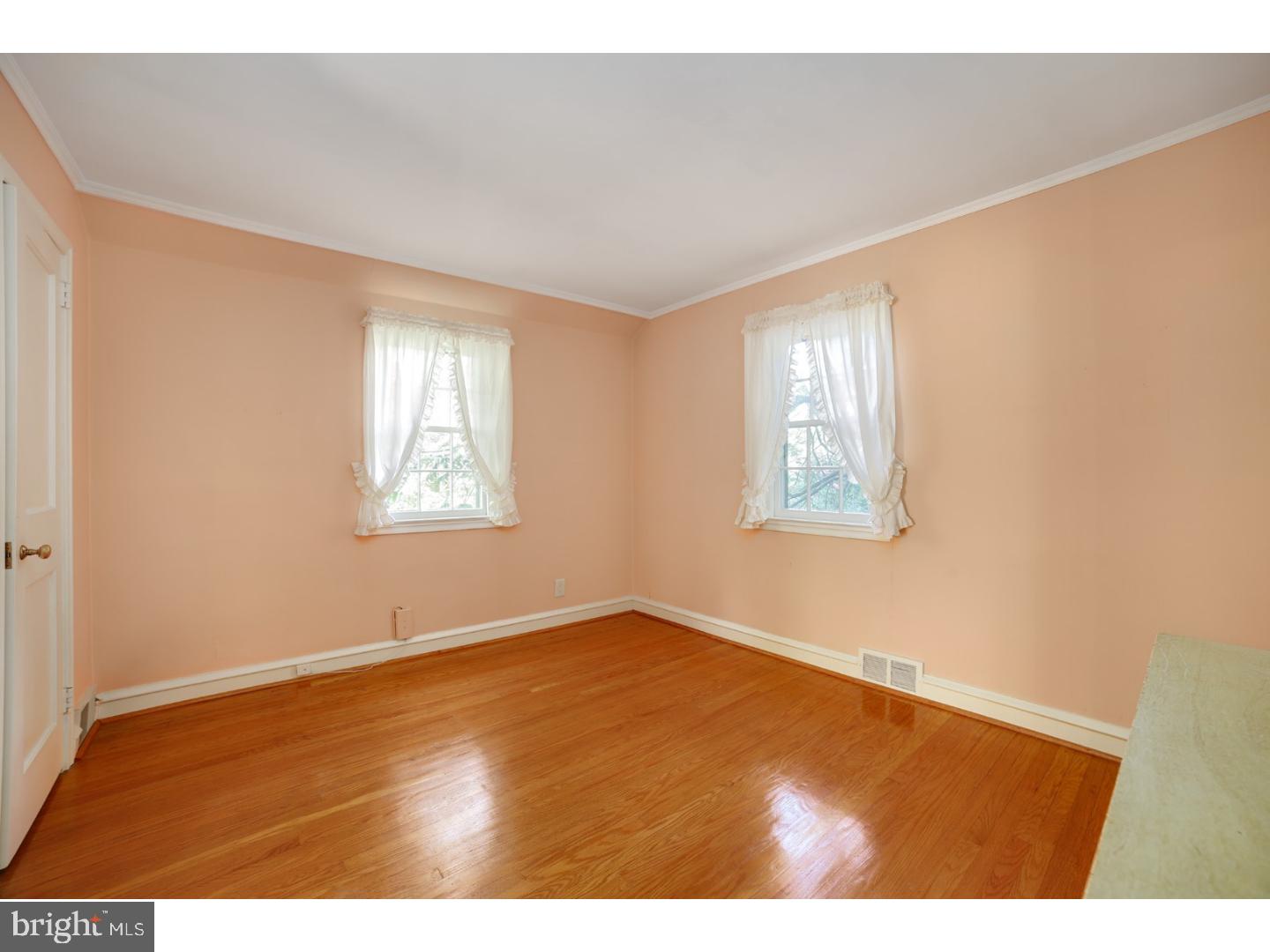 528 Fox Road Glenside, PA 19038 - Photo 18 of 25 Gallery Image 18