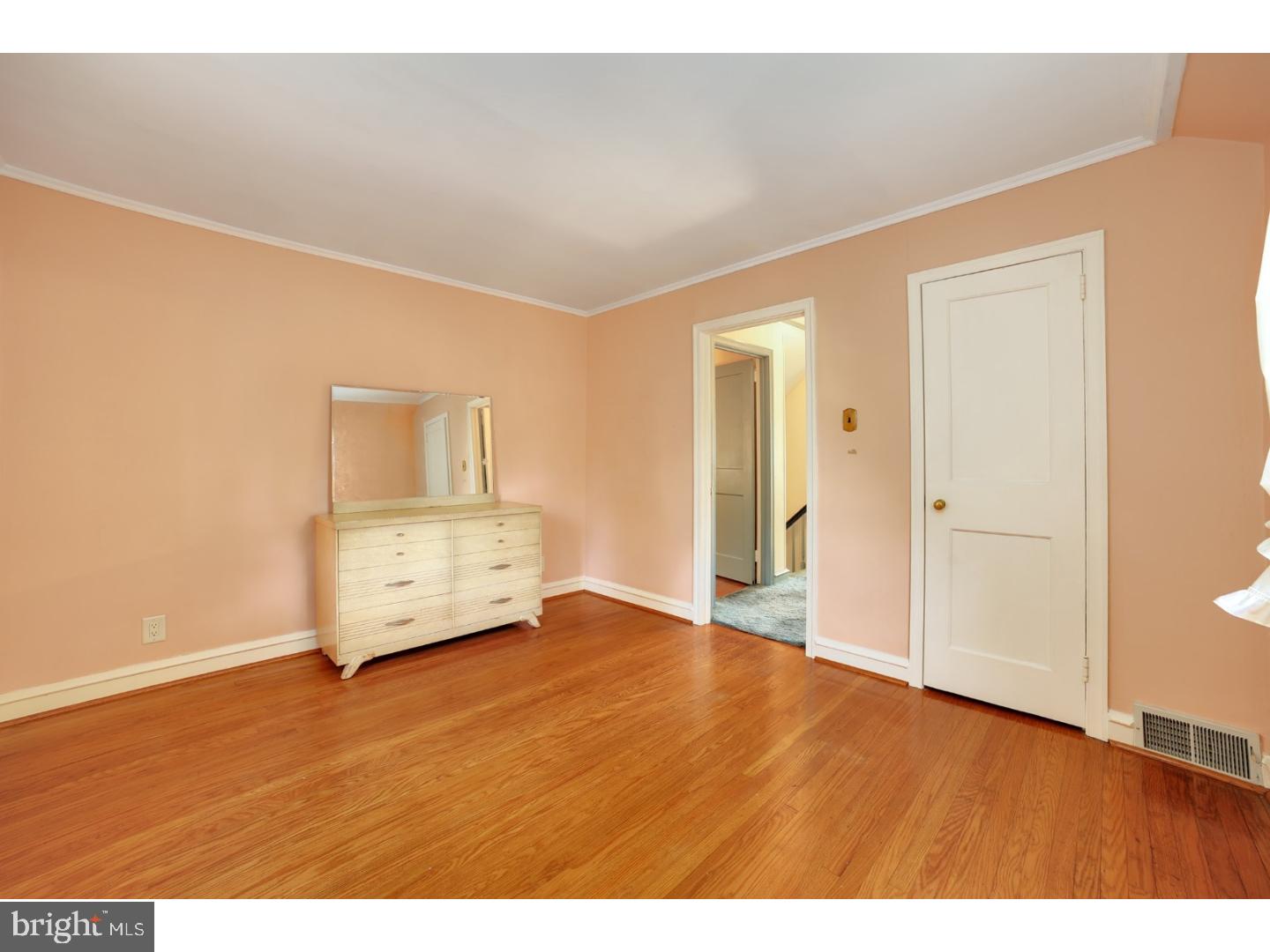 528 Fox Road Glenside, PA 19038 - Photo 19 of 25 Gallery Image 19