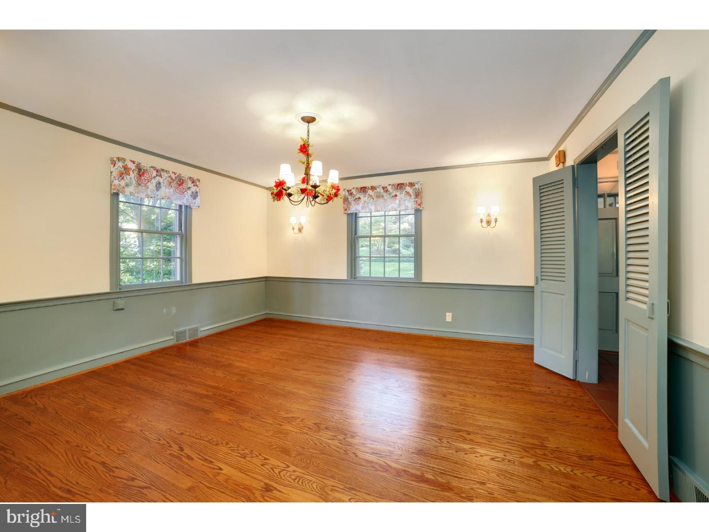 528 Fox Road Glenside, PA 19038 - Photo 7 of 25 Gallery Image 7