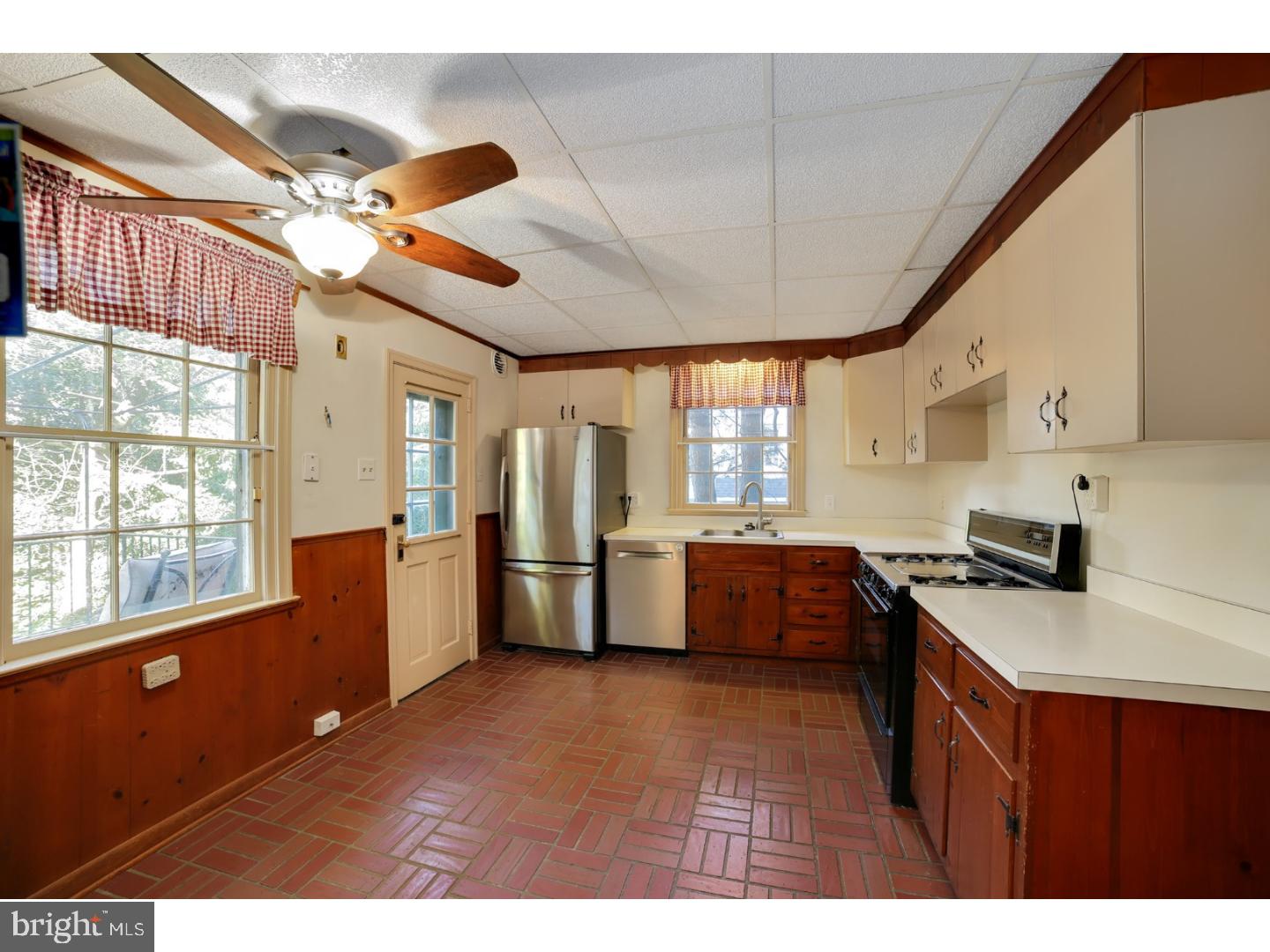 528 Fox Road Glenside, PA 19038 - Photo 9 of 25 Gallery Image 9