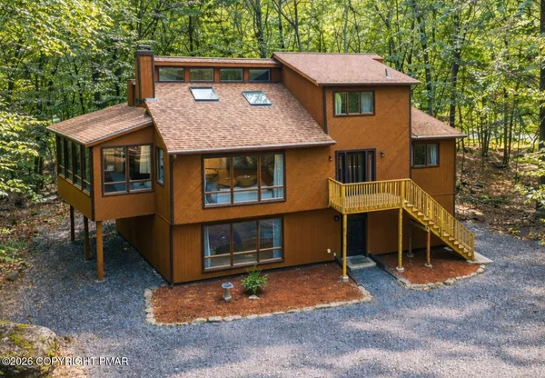 $645,000 | 307 Robinwood Terrace, East Stroudsburg, PA 18301