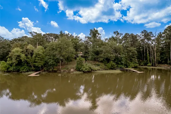 $239,900 | 221 Chestnut Bnd Street, Huntsville, TX 77320