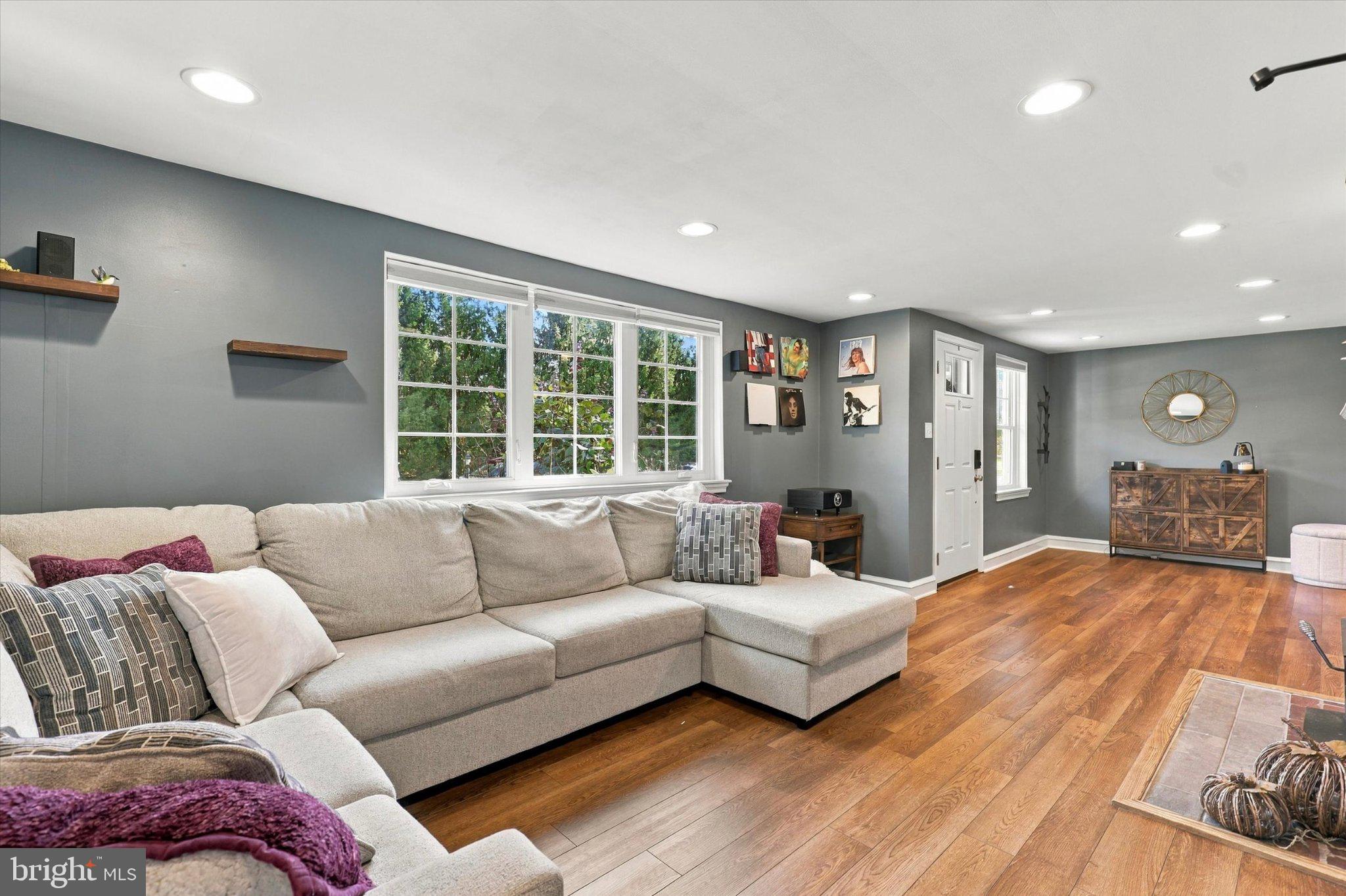 1027 Cardinal Road Audubon, PA 19403 - Photo 5 of 23 Gallery Image 5