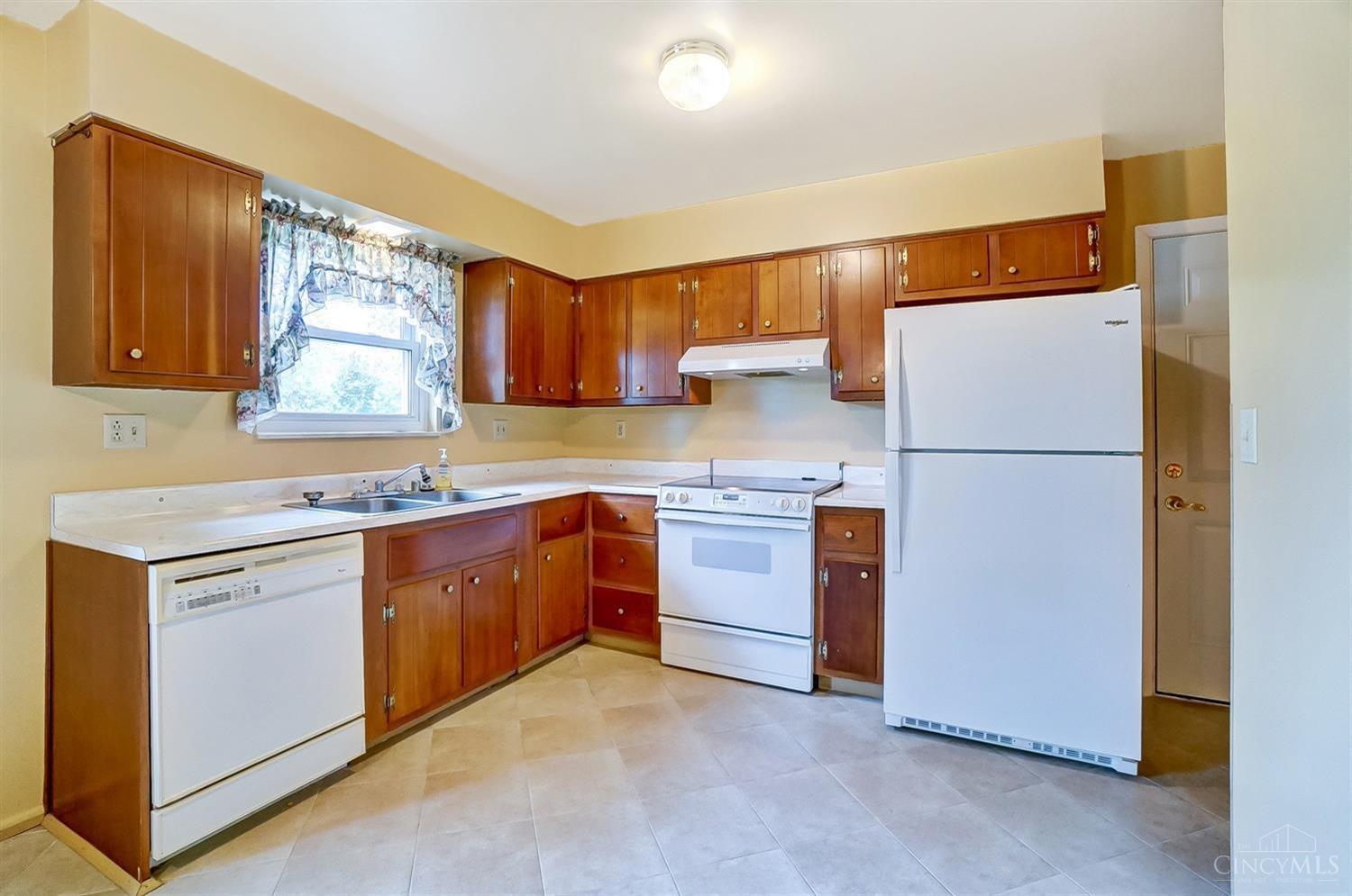 1673 8 Mile Road Cincinnati, OH 45255 - Photo 16 of 50 Gallery Image 16