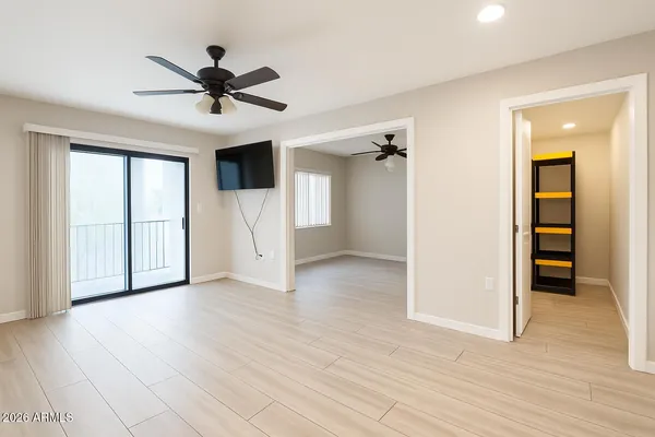 $148,500 | 3033 East Devonshire Avenue, Unit 1009, Phoenix, AZ 85016