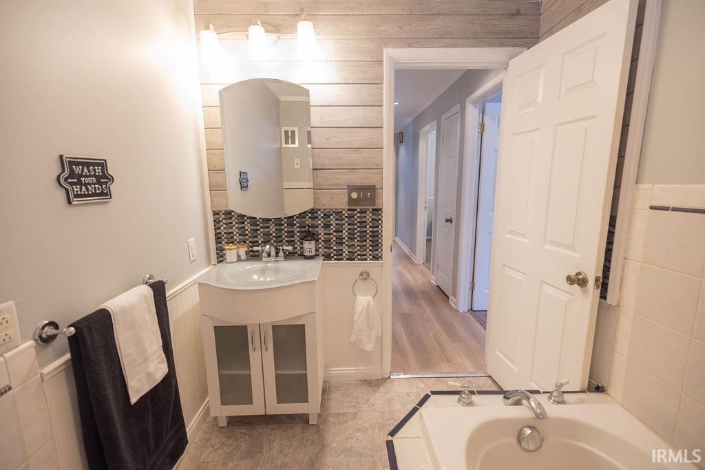 2525 West Lawson Road Marion, IN 46952 - Photo 26 of 36