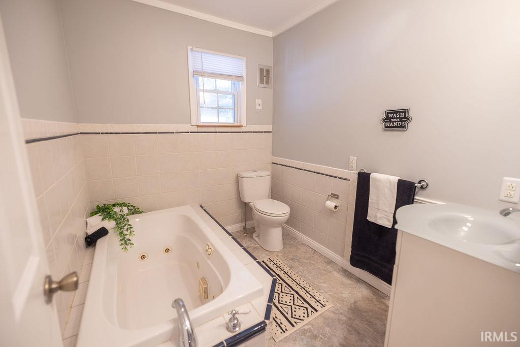 2525 West Lawson Road Marion, IN 46952 - Photo 27 of 36