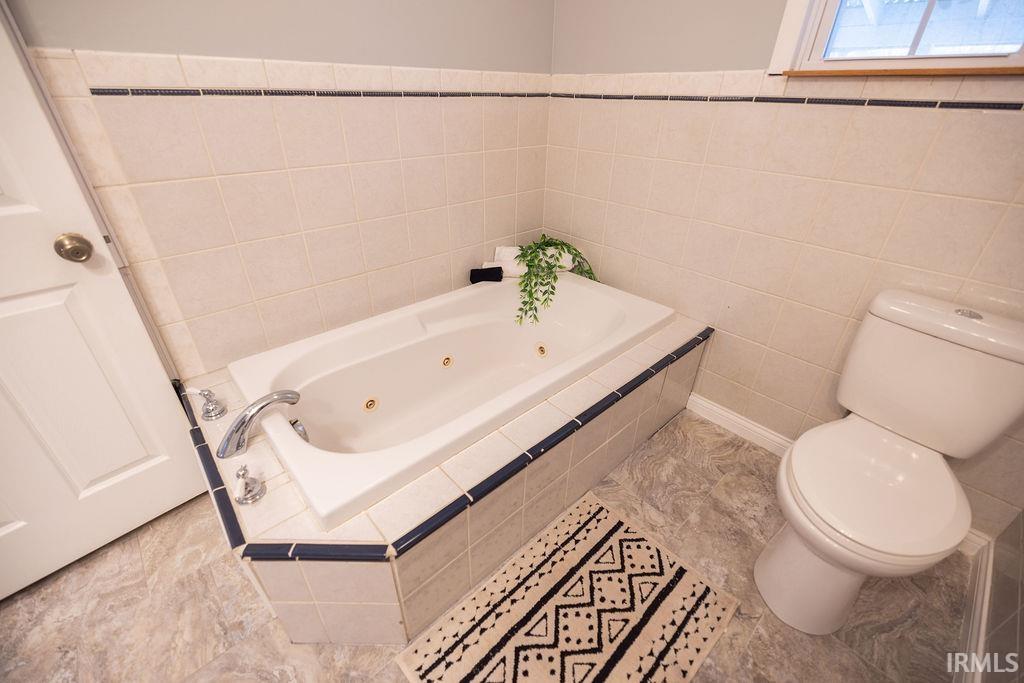 2525 West Lawson Road Marion, IN 46952 - Photo 28 of 36