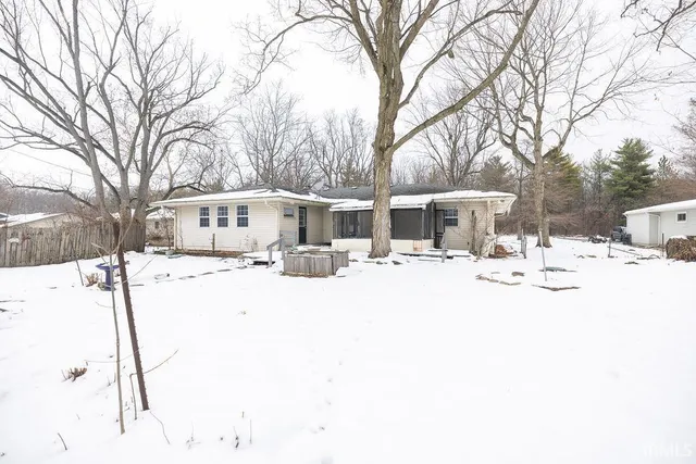 $229,900 | 2525 West Lawson Road, Marion, IN 46952