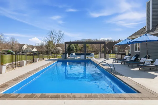 $1,250,000 | N42W33420 Glen View Court, Nashotah, WI 53058