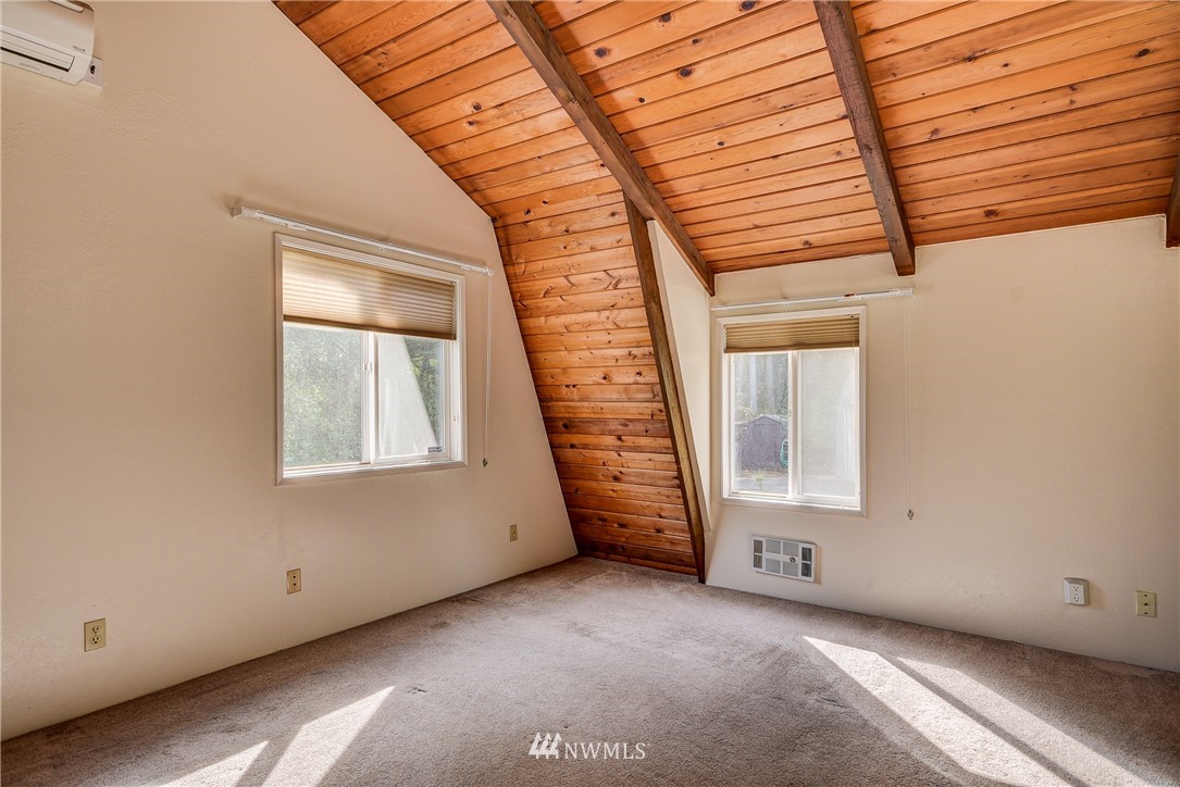 3241 Green Road Oak Harbor, WA 98277 - Photo 12 of 25 Gallery Image 12