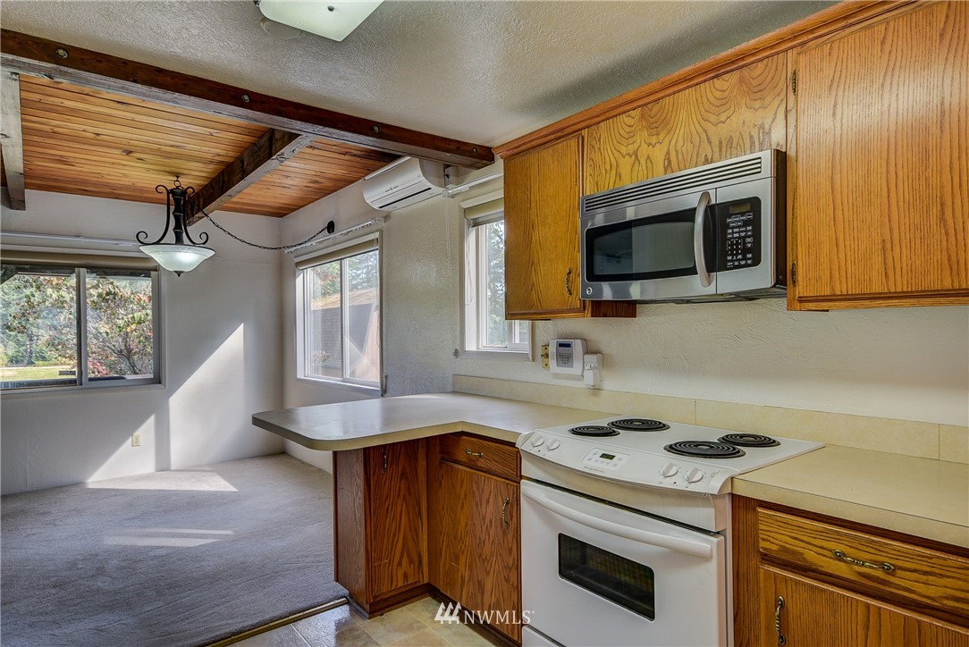 3241 Green Road Oak Harbor, WA 98277 - Photo 9 of 25 Gallery Image 9