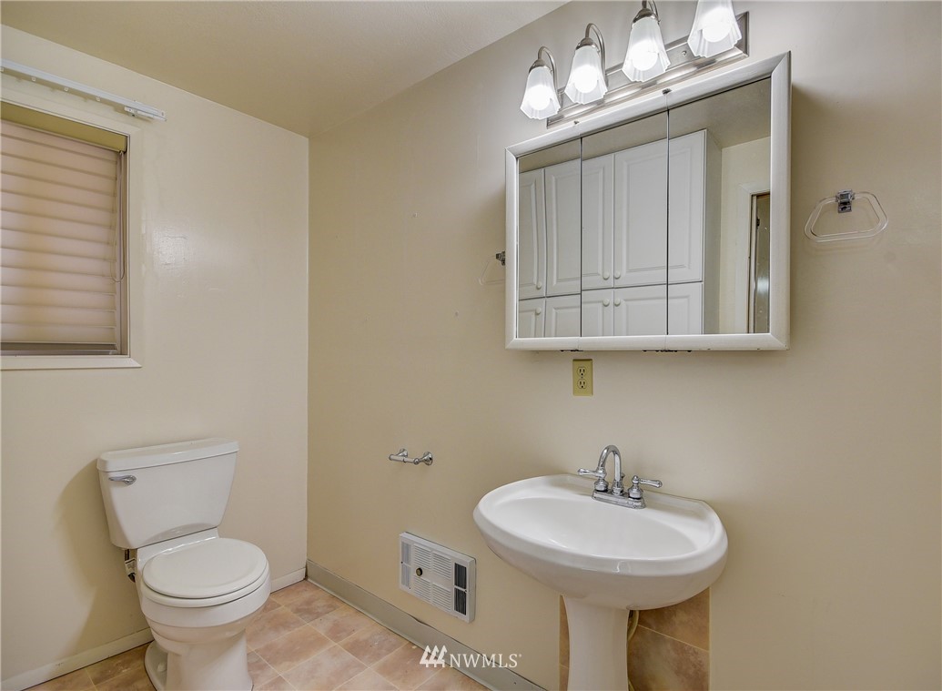 3241 Green Road Oak Harbor, WA 98277 - Photo 10 of 25 Gallery Image 10