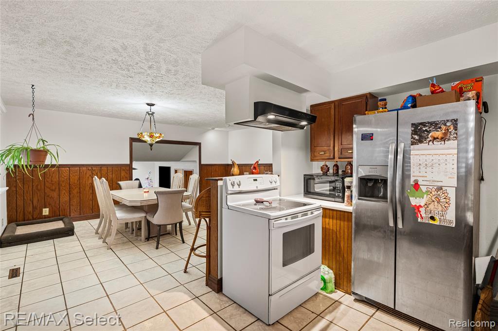 2690 Winegar Road Bancroft, MI 48414 - Photo 13 of 27
