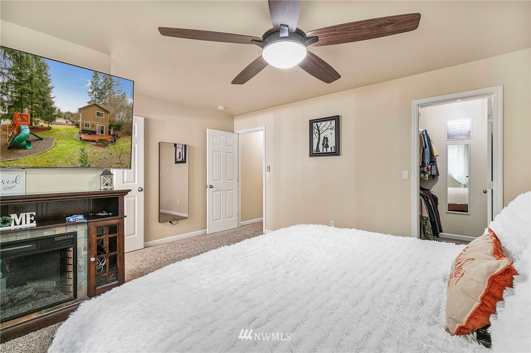 118 Northeast Larson Lake Road Belfair, WA 98528 - Photo 11 of 22 Gallery Image 11