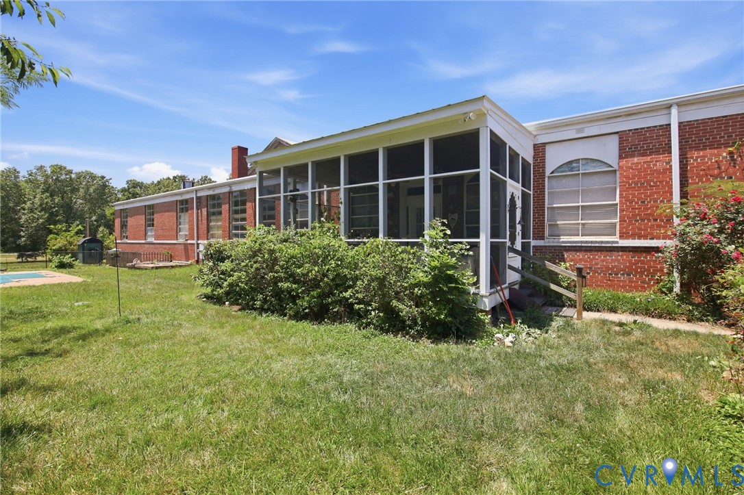 11152 Cross County Road Mineral, VA 23117 - Photo 4 of 38