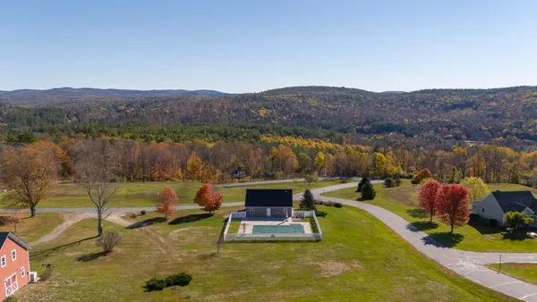 $465,000 | 6 General Court, Unit 6, Grantham, NH 03753