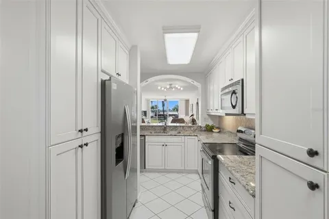 $520,000 | 6021 Bahia Del Mar Circle, Unit 137, St. Petersburg, FL 33715