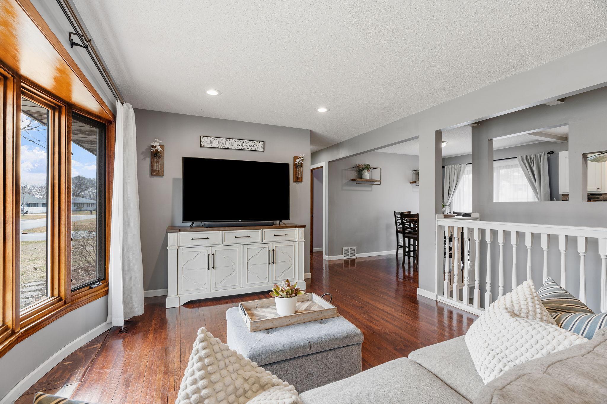 307 Territorial Road Northeast Blaine, MN 55434 - Photo 22 of 26 Gallery Image 22