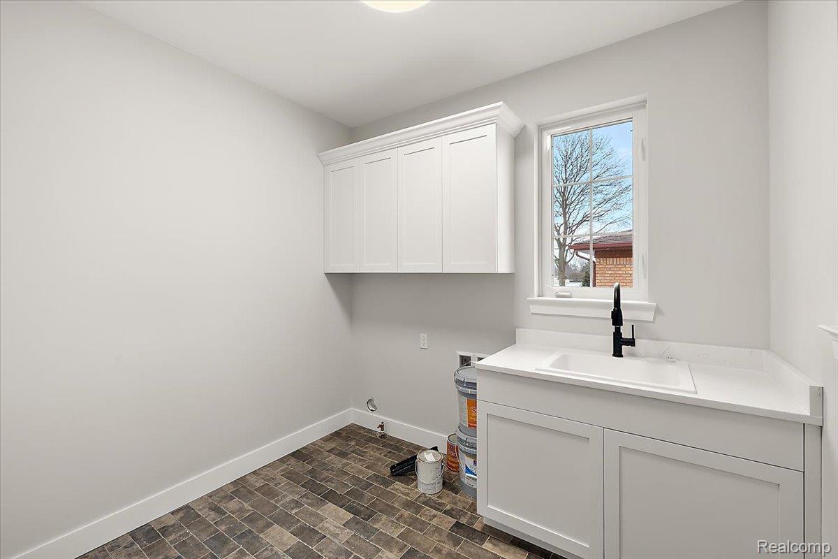 53650 Romeo Plank Road Macomb, MI 48042 - Photo 21 of 64 40-53650 Romeo Plank-40.jpg