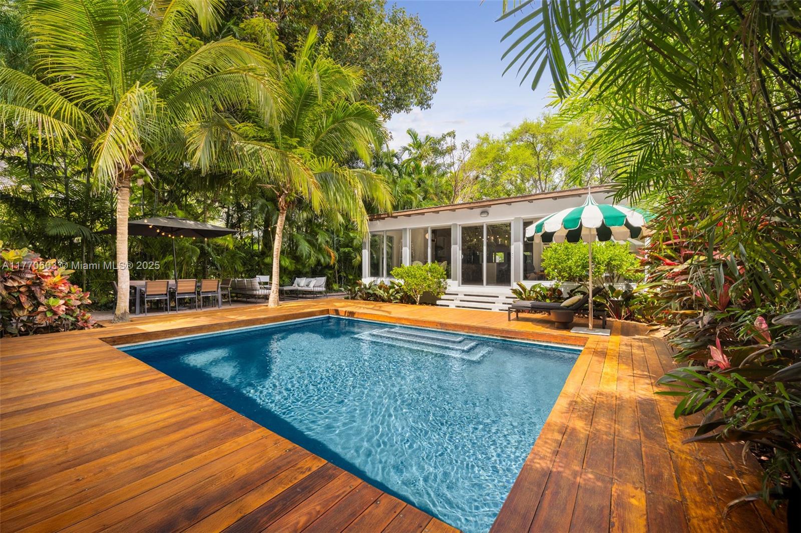 4140 Battersea Road Coconut Grove, FL 33133 - Photo 36 of 37 a view of swimming pool with lounge chair