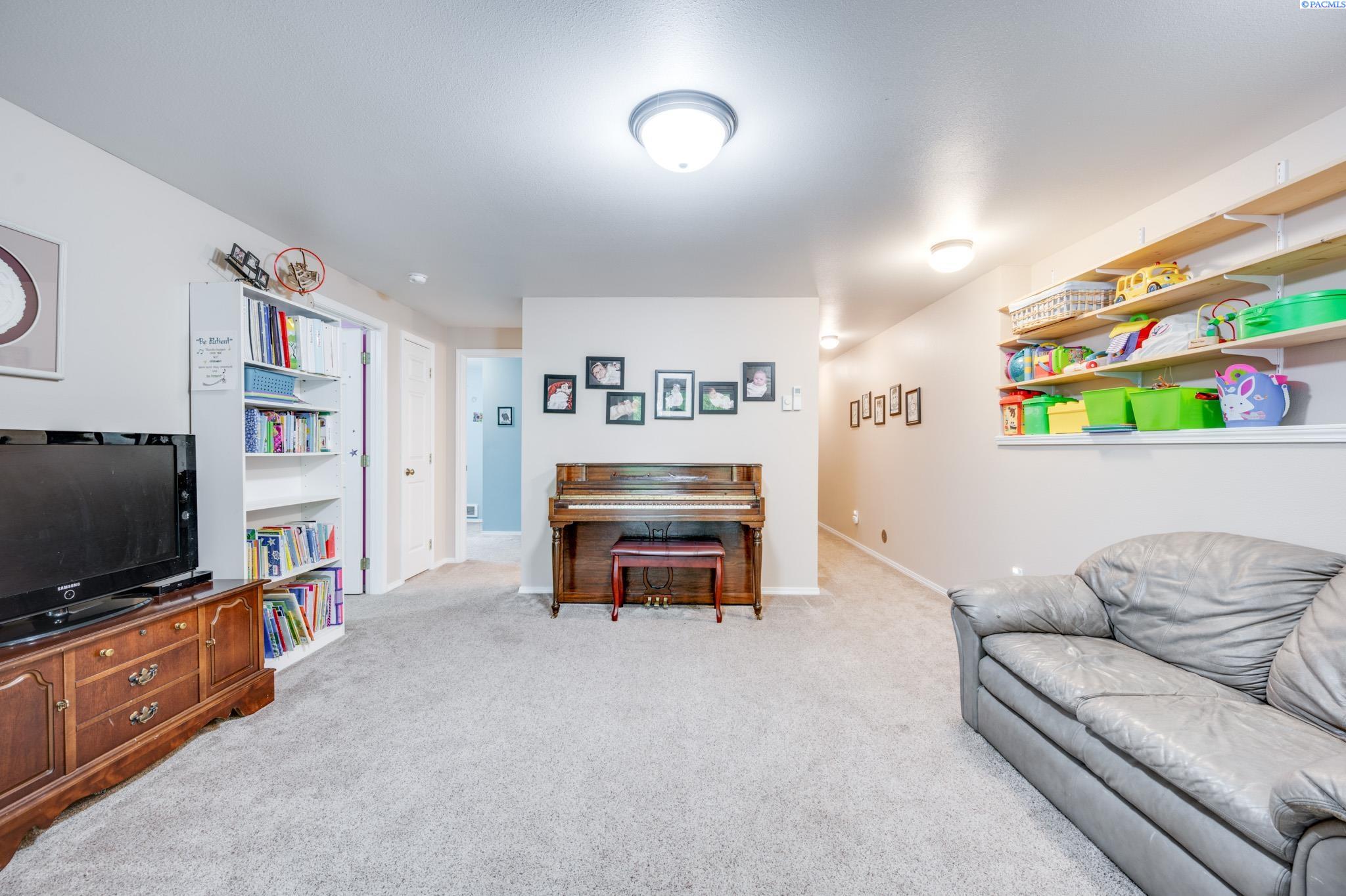 704 Southeast Ridgeview Street Pullman, WA 99163 - Photo 19 of 30 Gallery Image 19