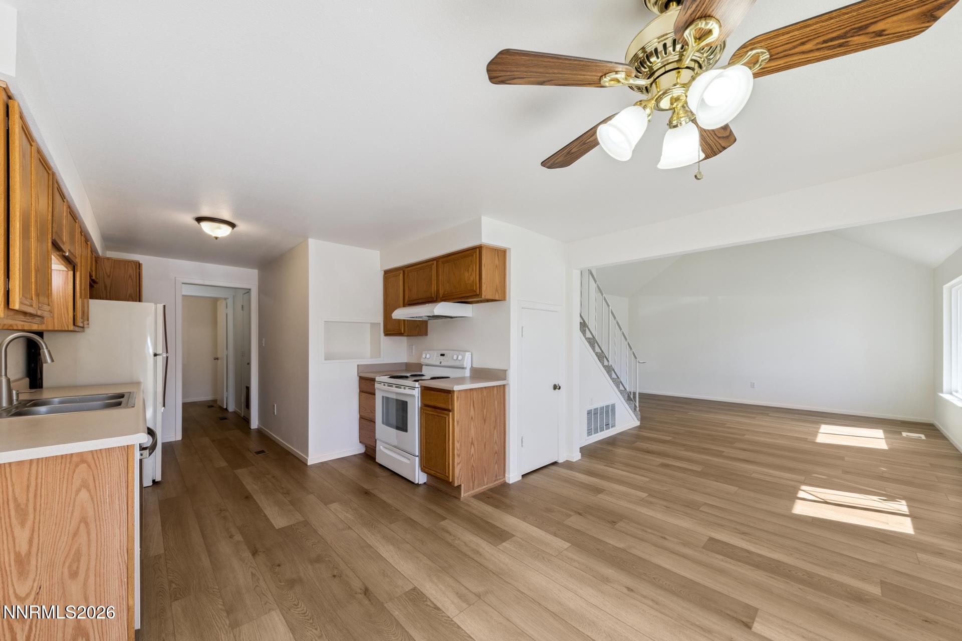 14 Condor Circle Carson City, NV 89701 - Photo 6 of 24 a08