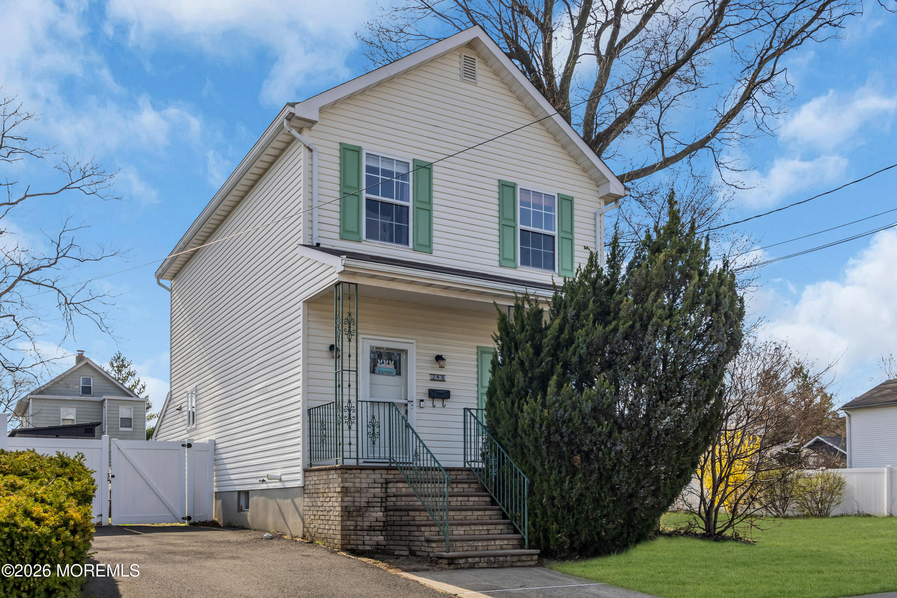 Front 248 Division St