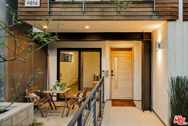 $1,295,000 | 820 North Formosa Avenue, Los Angeles, CA 90046