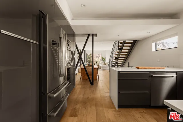 $1,295,000 | 820 North Formosa Avenue, Los Angeles, CA 90046