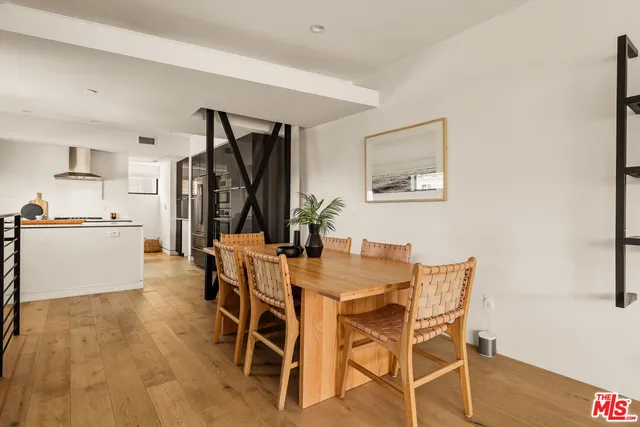 $1,295,000 | 820 North Formosa Avenue, Los Angeles, CA 90046