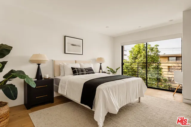 $1,295,000 | 820 North Formosa Avenue, Los Angeles, CA 90046