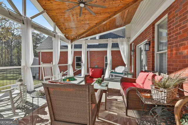 $899,999 | 395 West McIntosh Road, Brooks, GA 30205