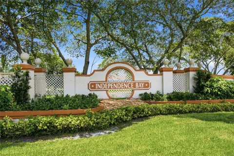 $288,000 | 104 Freedom Court, Unit 104, Deerfield Beach, FL 33442