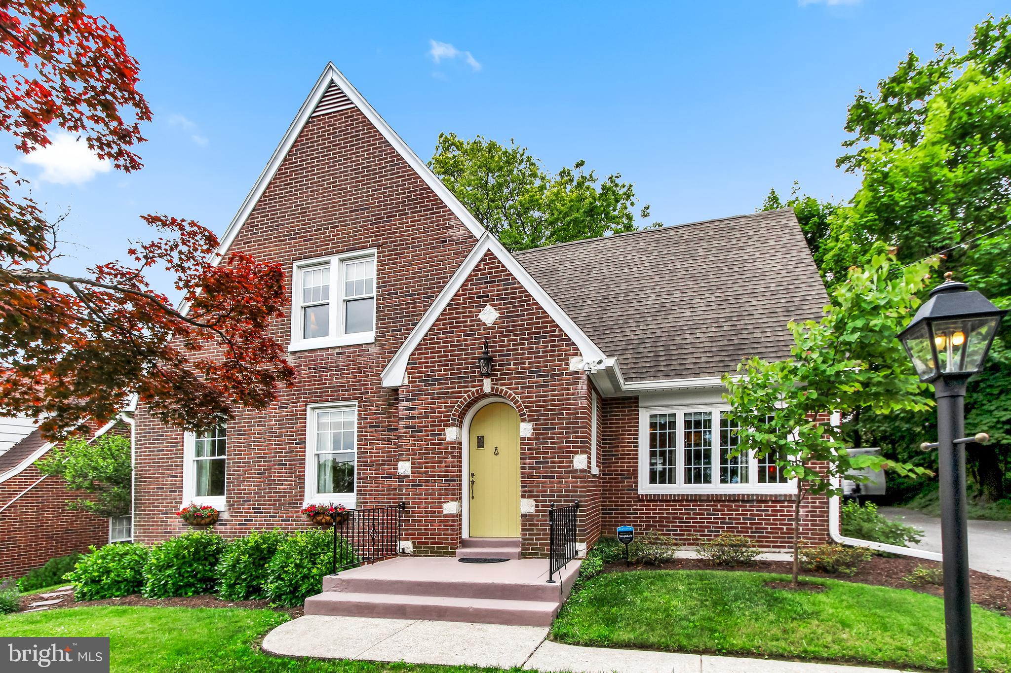 946 Grandview Road York, PA 17403 - Photo 1 of 29 Gallery Image 1