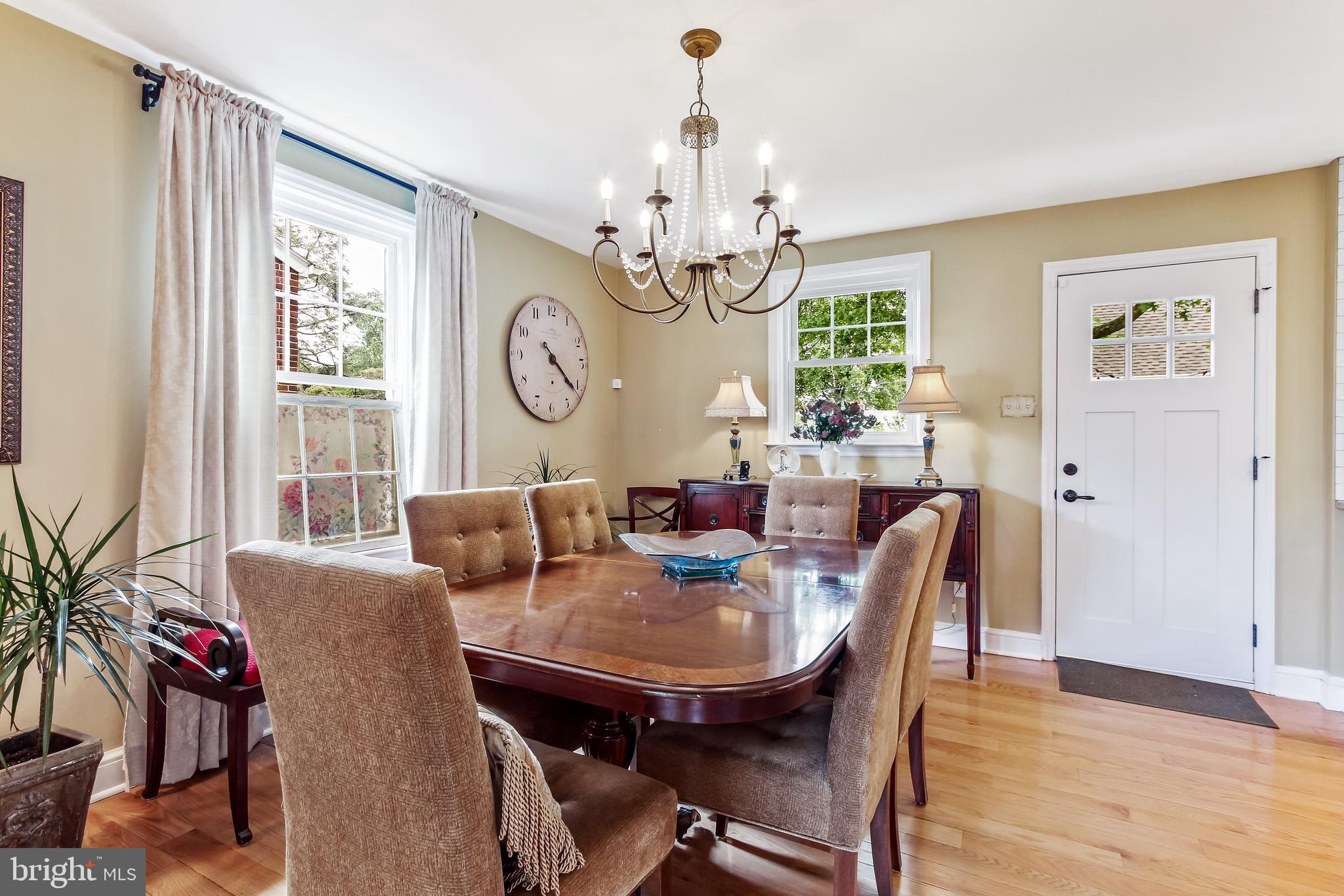 946 Grandview Road York, PA 17403 - Photo 6 of 29 Gallery Image 6