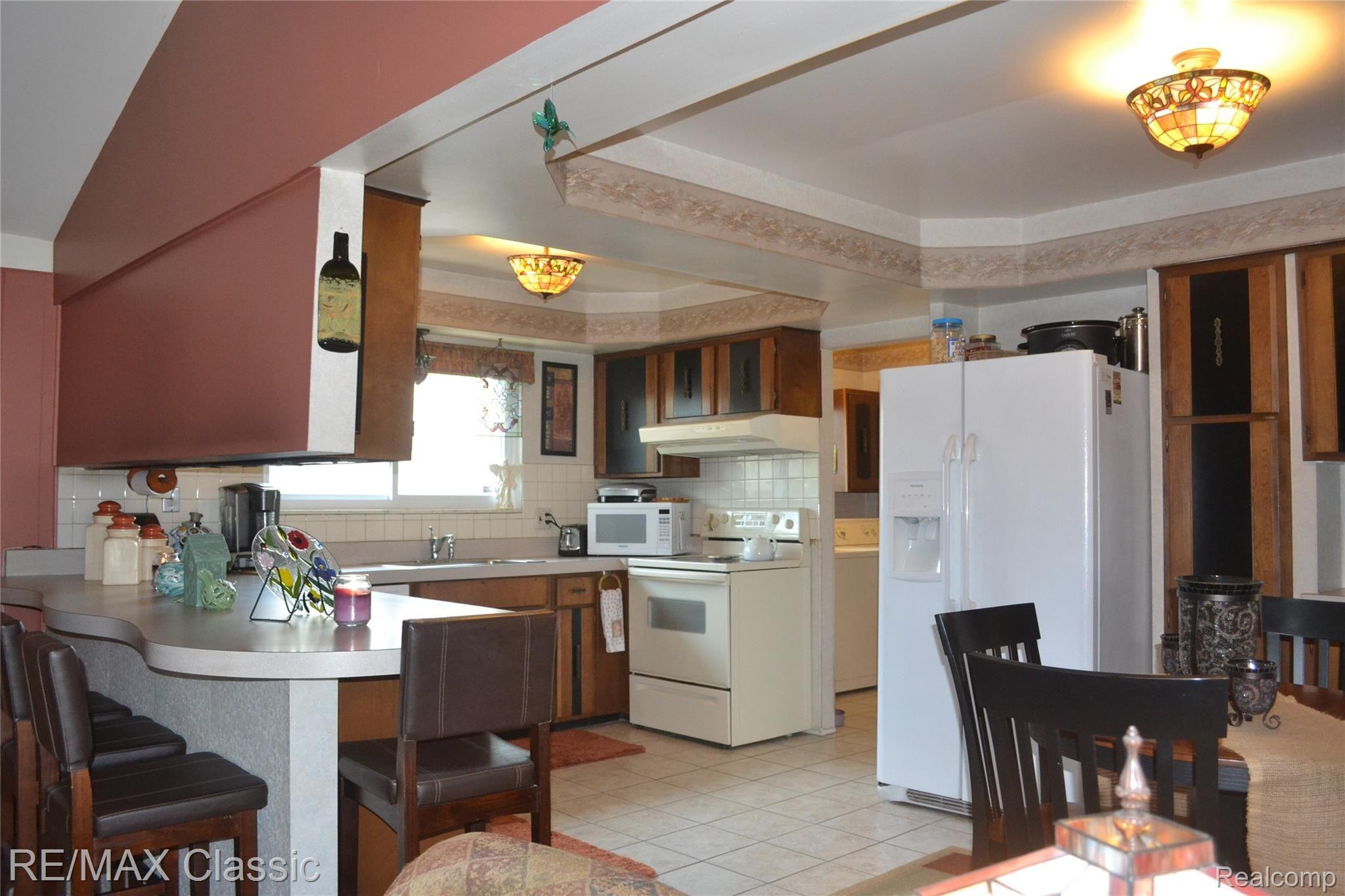 5708 Wedgewood Road Canton, MI 48187 - Photo 16 of 35 Kitchen
