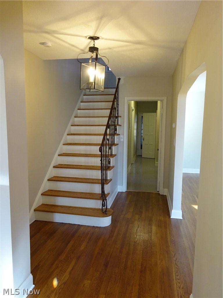 16003 Chadbourne Road Cleveland, OH 44120 - Photo 16 of 33