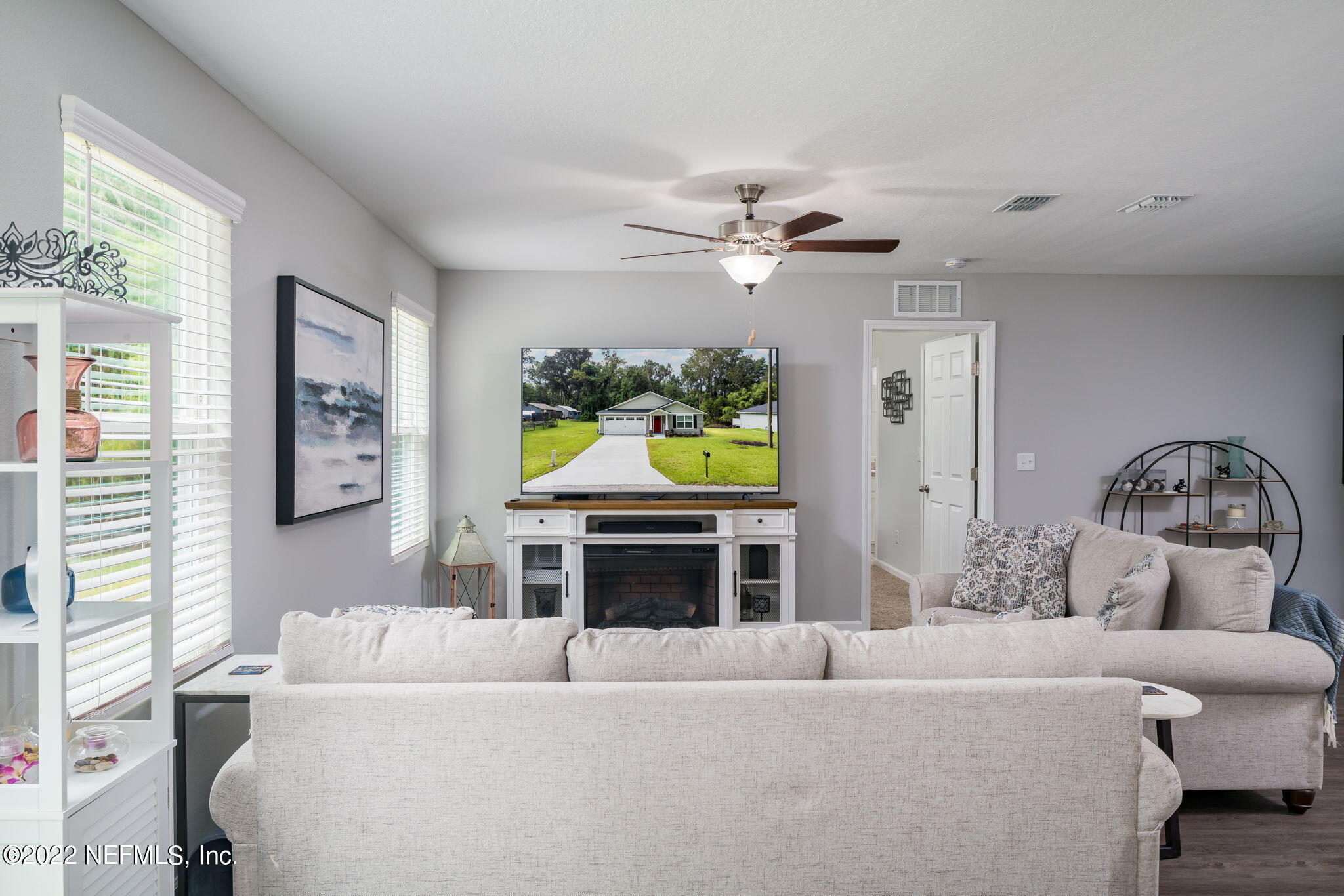 4114 Collins Road Jacksonville, FL 32244 - Photo 8 of 23 Living Area