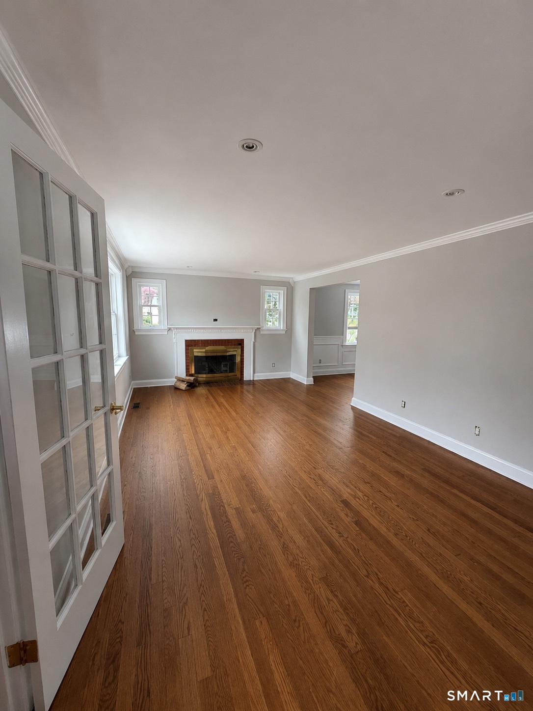 560 Old Town Road Trumbull, CT 06611 - Photo 3 of 25