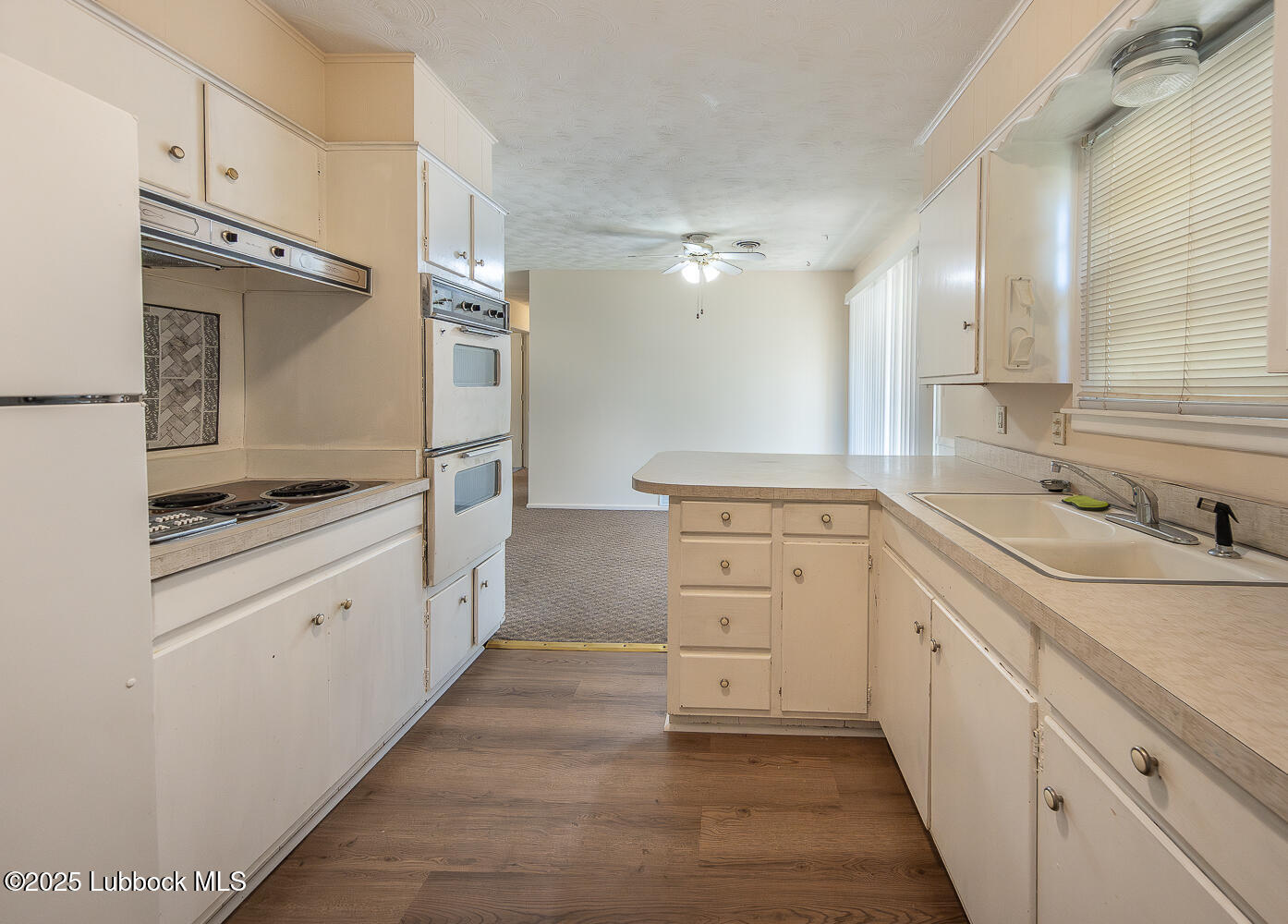 1609 68th Street Lubbock, TX 79412 - Photo 10 of 25 2L9A9026-Enhanced-NR