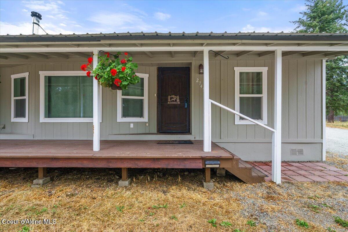 27453 North Ramsey Road Athol, ID 83801 - Photo 12 of 52 12-Front entry