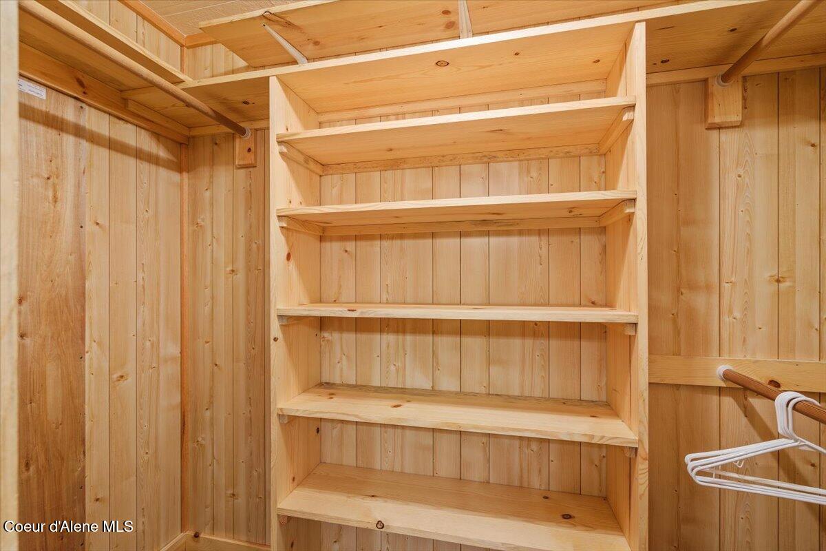 27453 North Ramsey Road Athol, ID 83801 - Photo 27 of 52 27-Primary closet