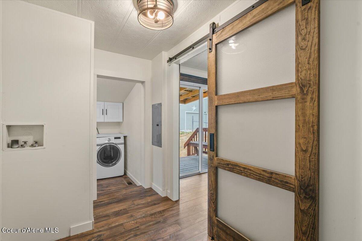 27453 North Ramsey Road Athol, ID 83801 - Photo 33 of 52 33-Laundry