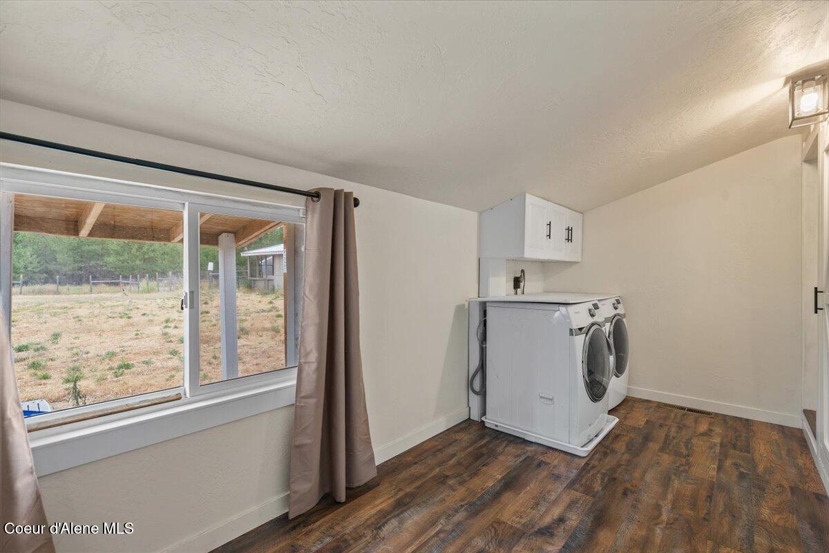 27453 North Ramsey Road Athol, ID 83801 - Photo 34 of 52 34-Laundry