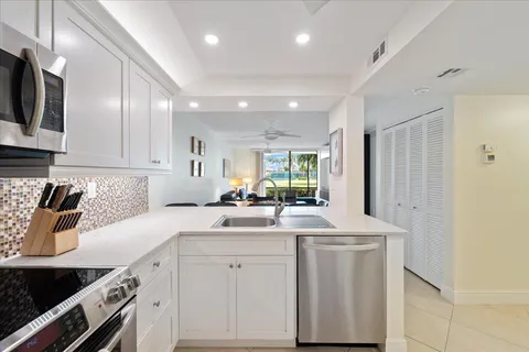 $550,000 | 601 Seaview Court, Unit C103, Marco Island, FL 34145