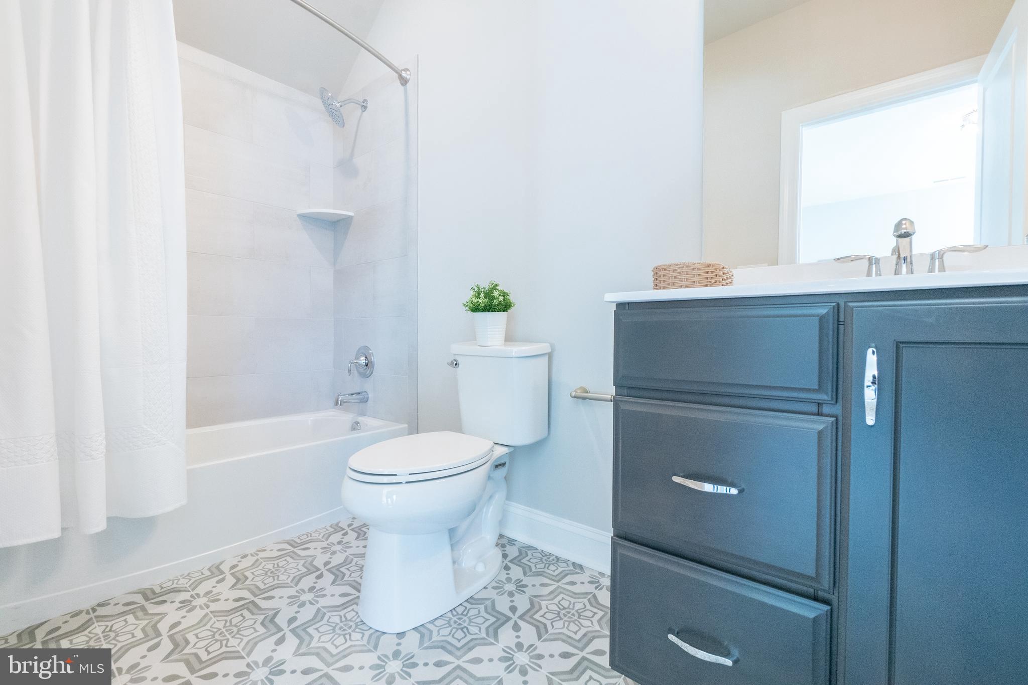 13 Pettit's Bridge Road Jamison, PA 18929 - Photo 33 of 44 En-suite bath