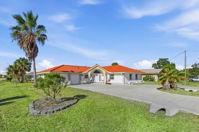 $724,875 | 1 Coral Reef Court North, Palm Coast, FL 32137