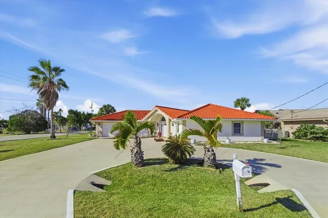 $724,875 | 1 Coral Reef Court North, Palm Coast, FL 32137